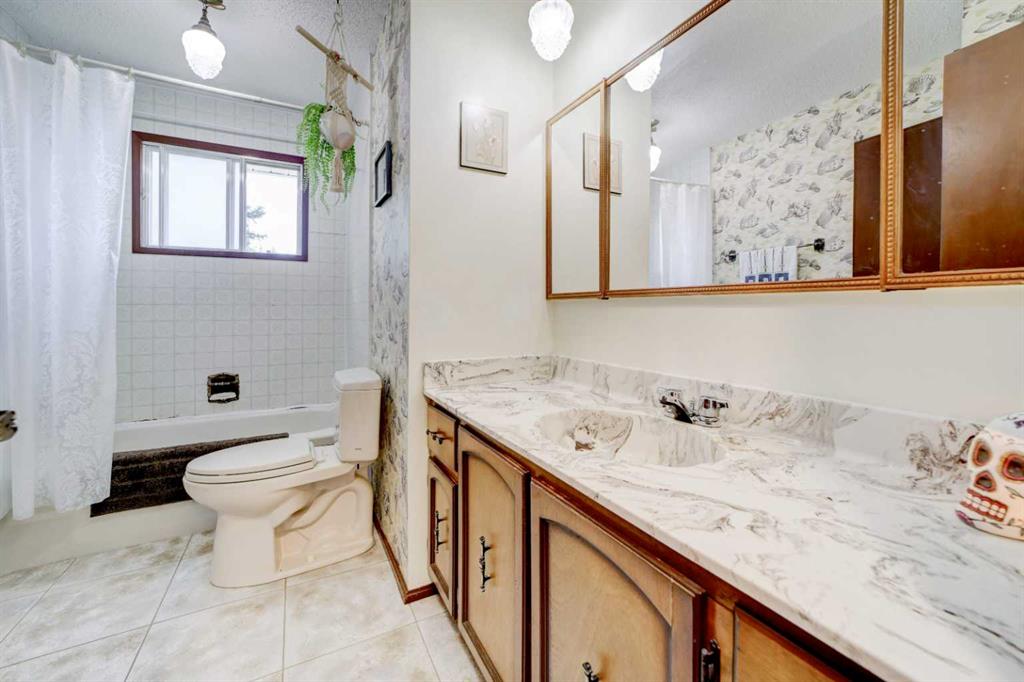 Picture of 532 Indian Street , Pincher Creek Real Estate Listing