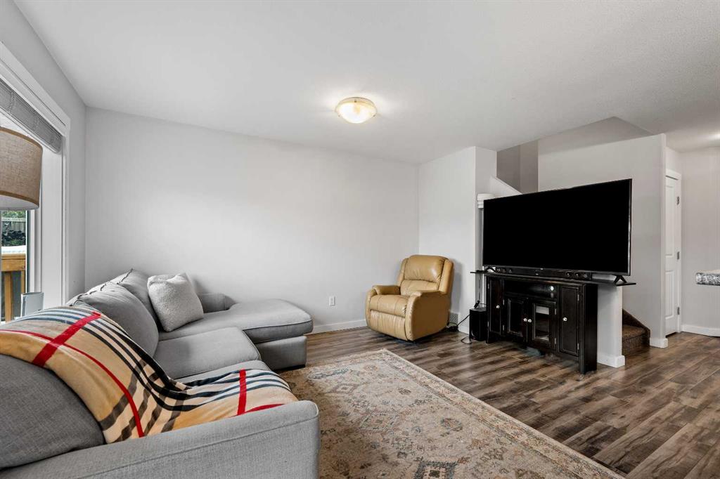 Picture of 4, 5002 51 Avenue , Blackfoot Real Estate Listing