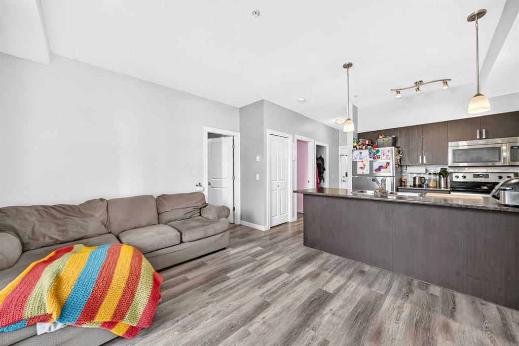 Picture of 101, 117 Copperpond Common SE, Calgary Real Estate Listing