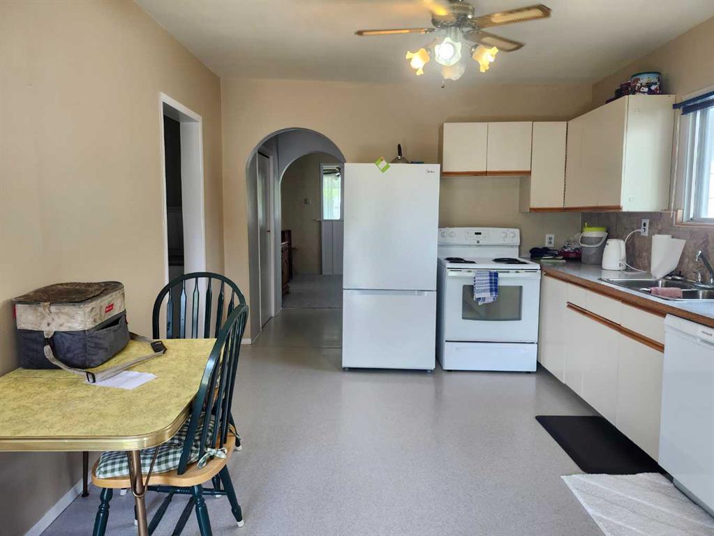 Picture of 660 6 Avenue E, Drumheller Real Estate Listing