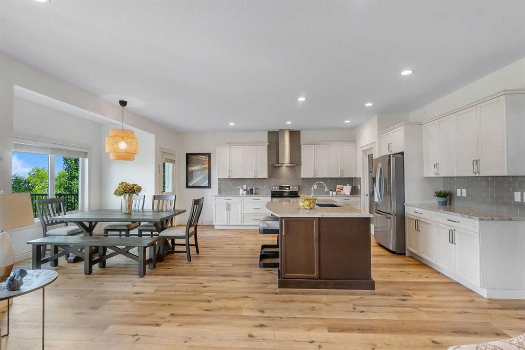 Picture of 83 Ravenscroft Close SE, Airdrie Real Estate Listing