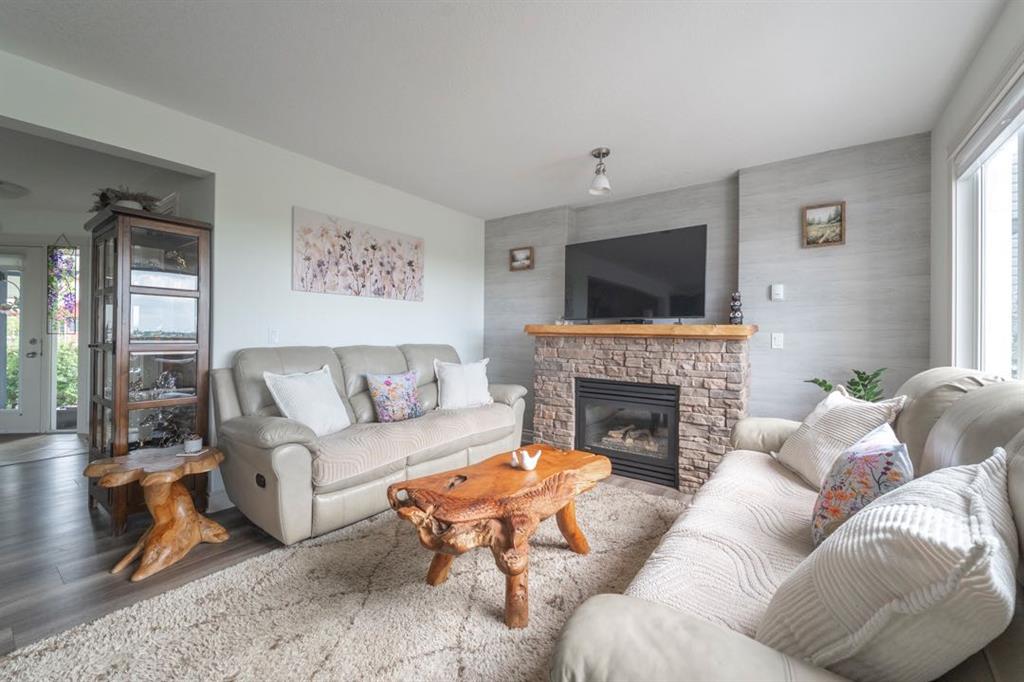 Picture of 188 Merganser Crescent , Fort McMurray Real Estate Listing