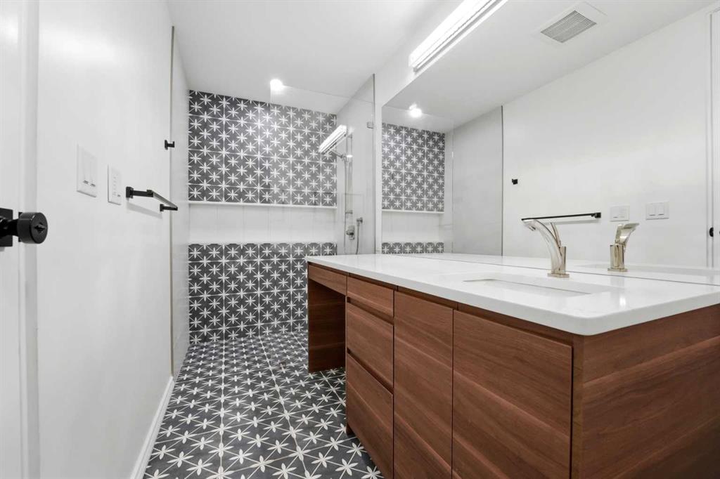 Picture of 28 Macfarlane Avenue , Red Deer Real Estate Listing