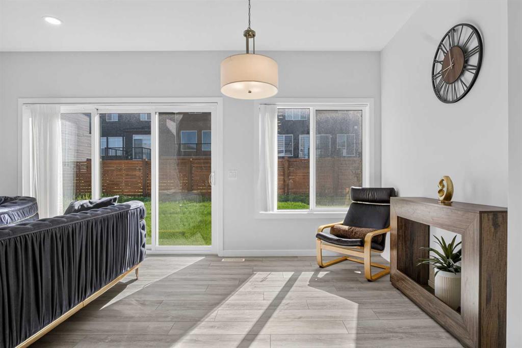 Picture of 274 Lucas Place NW, Calgary Real Estate Listing