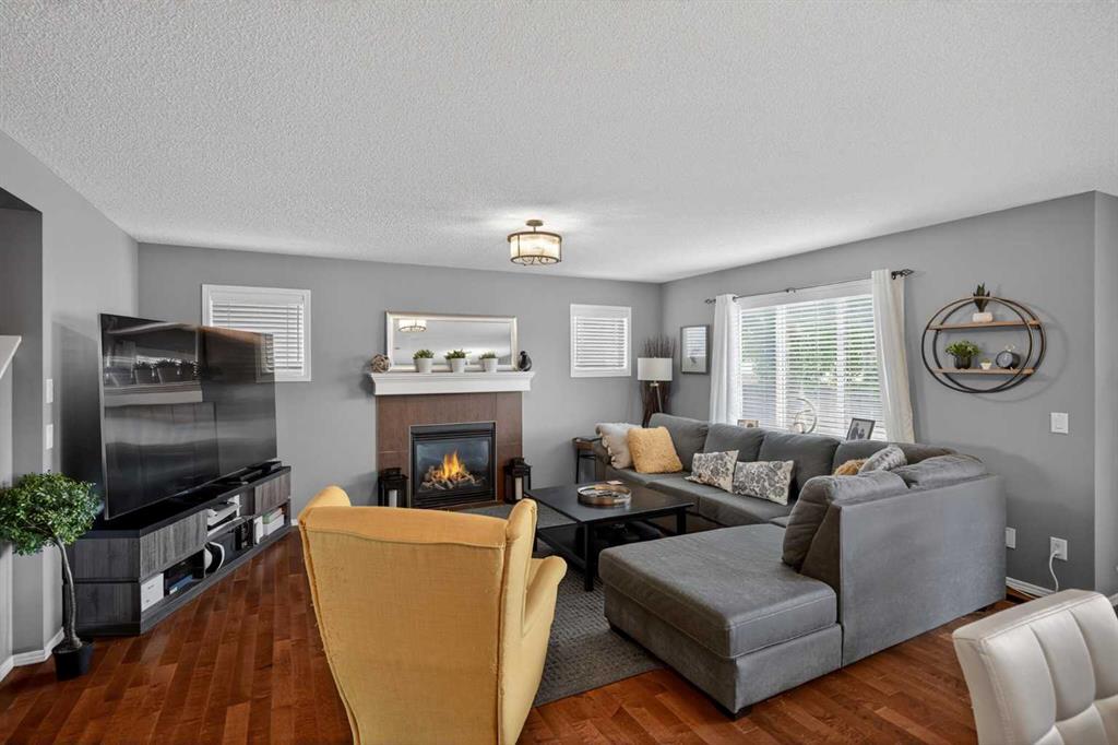 Picture of 101 Elgin Meadows Manor SE, Calgary Real Estate Listing