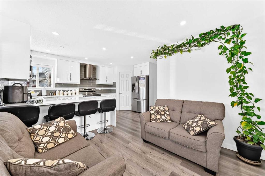 Picture of 24 Taralake Road NE, Calgary Real Estate Listing