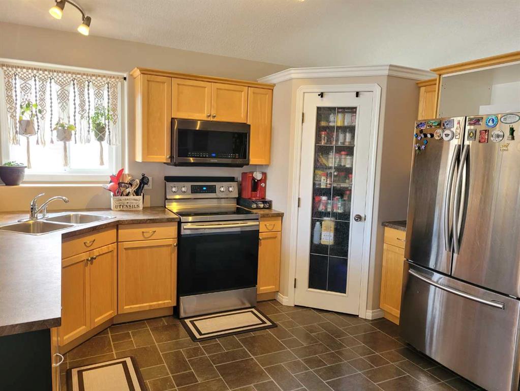 Picture of 9217 129 Avenue , Grande Prairie Real Estate Listing