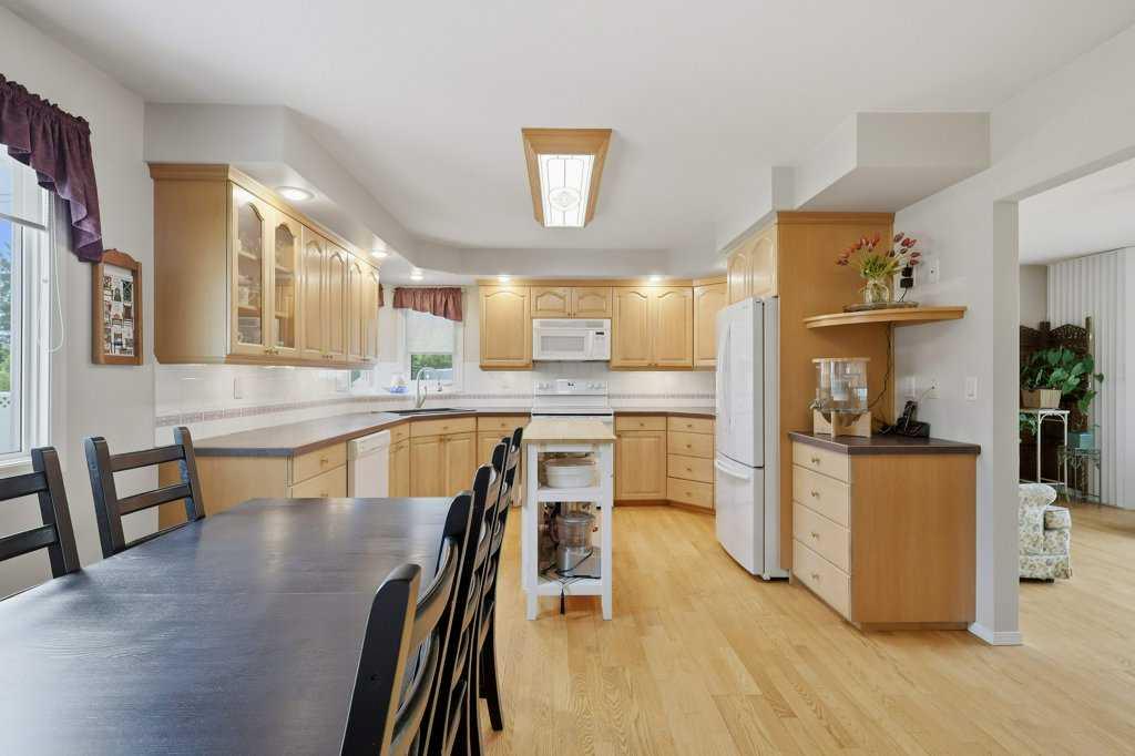 Picture of 5709 56 Avenue , Lacombe Real Estate Listing