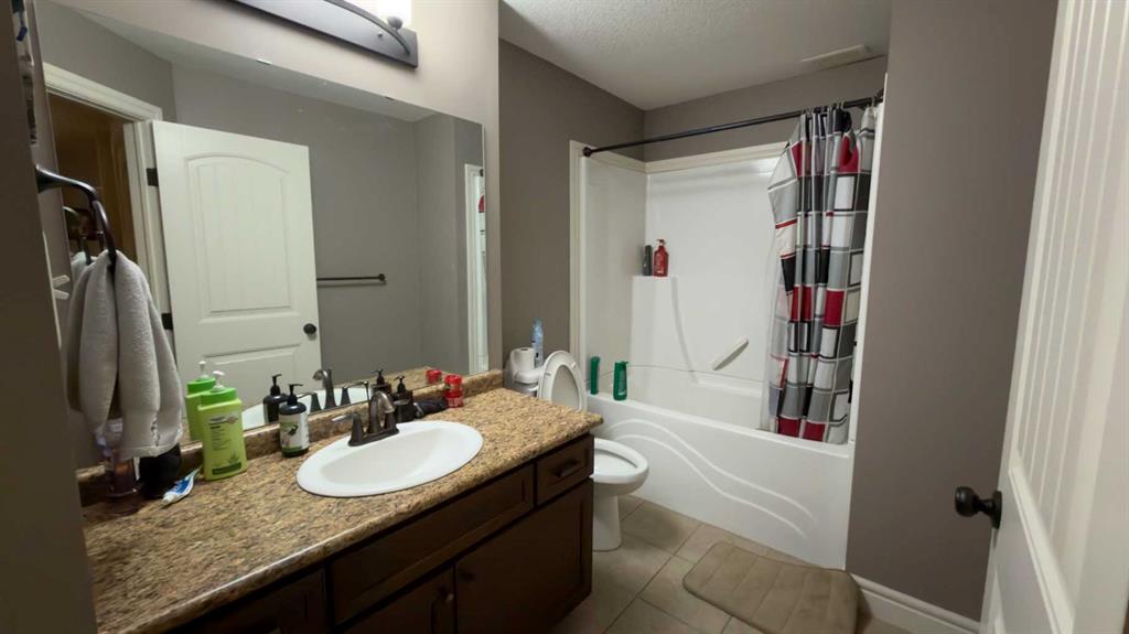 Picture of 2830 12 Avenue , Wainwright Real Estate Listing