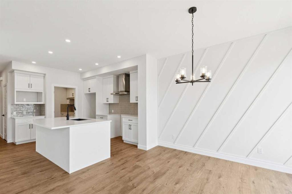 Picture of 425 Lewiston Landing NE, Calgary Real Estate Listing