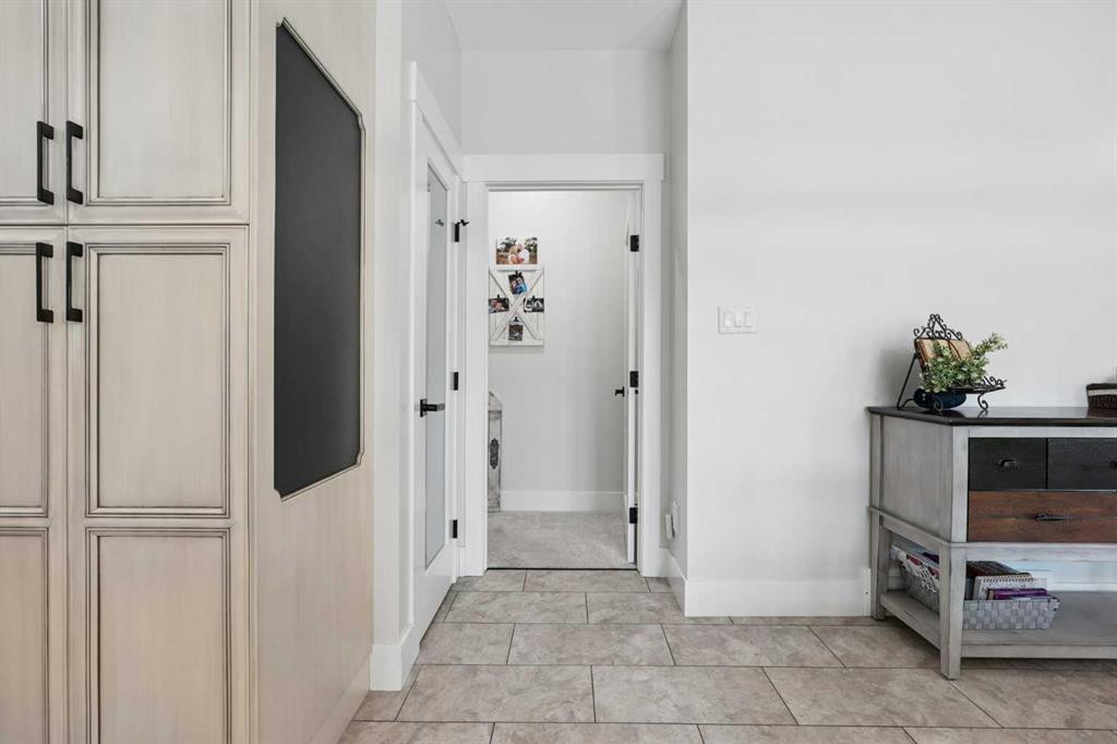 Picture of 552 Rogers Avenue , Picture Butte Real Estate Listing