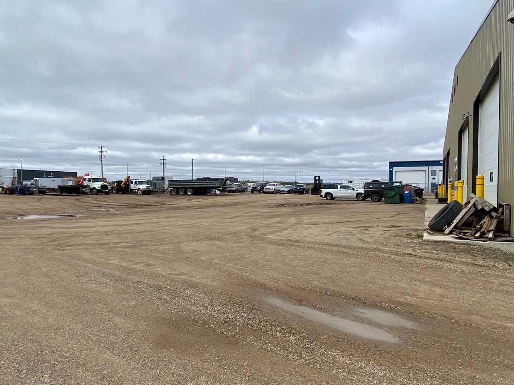 Picture of 6847 66 Street , Lloydminster Real Estate Listing