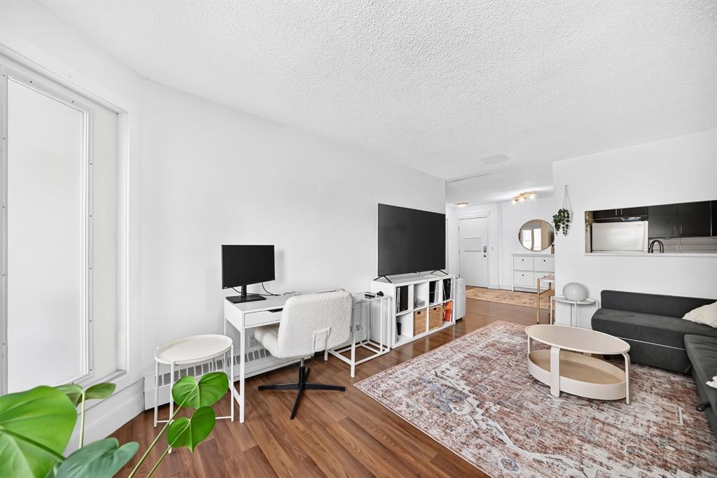 Picture of 307, 3717 42 Street NW, Calgary Real Estate Listing