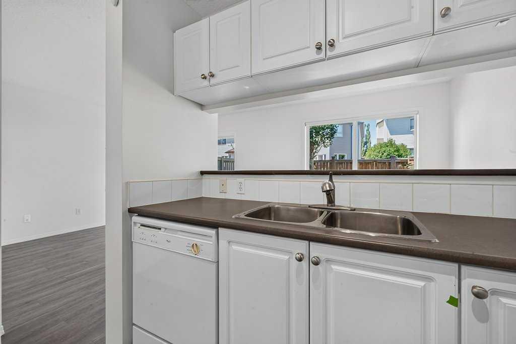 Picture of 39 Citadel Point NW, Calgary Real Estate Listing