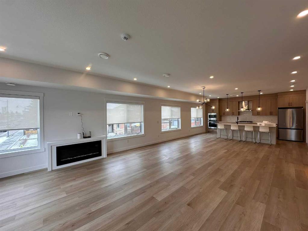 Picture of 4744 Bowness Road , Calgary Real Estate Listing