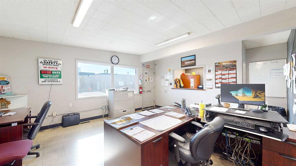 Picture of 666 15 Street SW, Medicine Hat Real Estate Listing