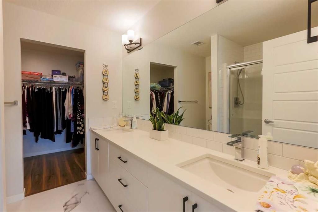 Picture of 1403, 42 Cranbrook Gardens SE, Calgary Real Estate Listing