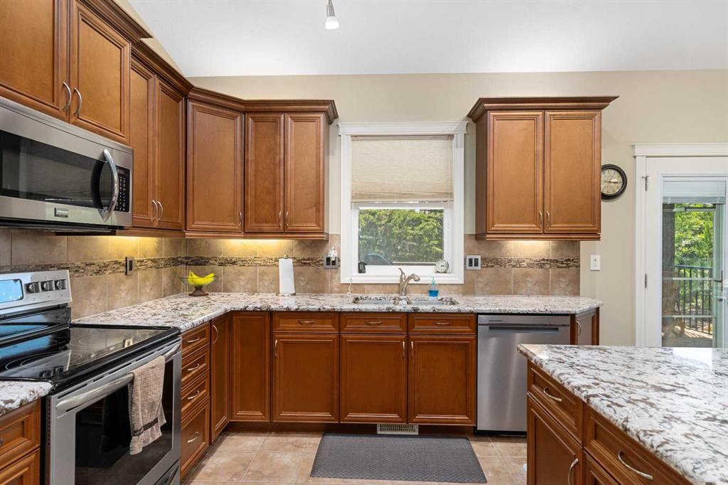 Picture of 24 Vermont Close , Olds Real Estate Listing