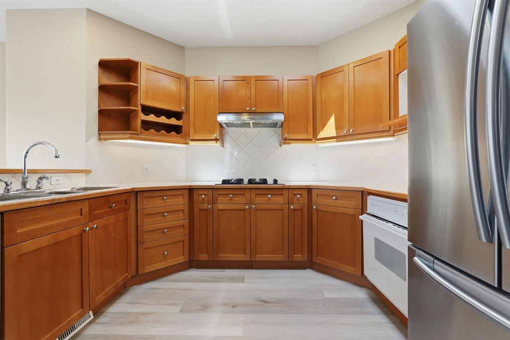 Picture of 412 Harrison Court , Crossfield Real Estate Listing