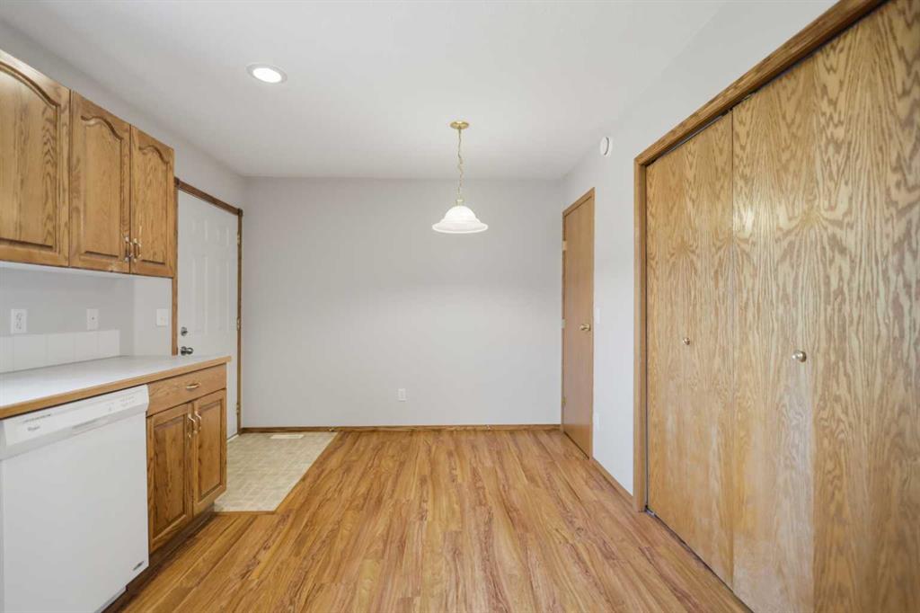 Picture of 18 Terrace Heights Drive  , Lacombe Real Estate Listing