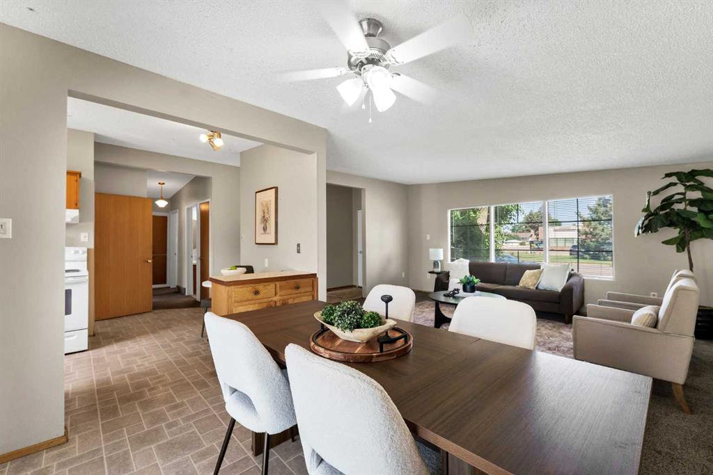 Picture of 561 12 Street NW, Medicine Hat Real Estate Listing