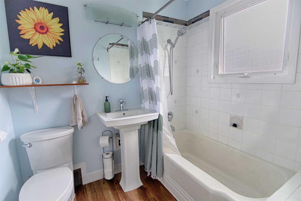 Picture of 210 7 Street N, Vauxhall Real Estate Listing
