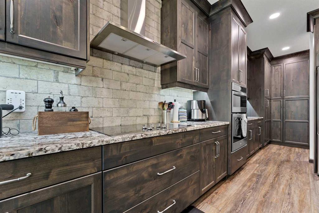 Picture of 215 Hamptons Crescent SE, Medicine Hat Real Estate Listing