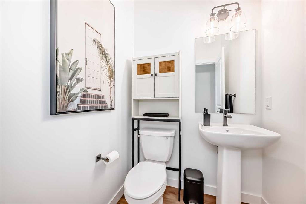 Picture of 32 Sugarsnap Way SE, Calgary Real Estate Listing