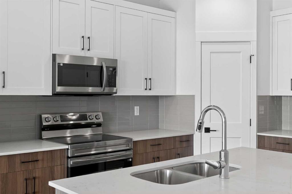 Picture of 7322, 1802 Mahogany Boulevard SE, Calgary Real Estate Listing