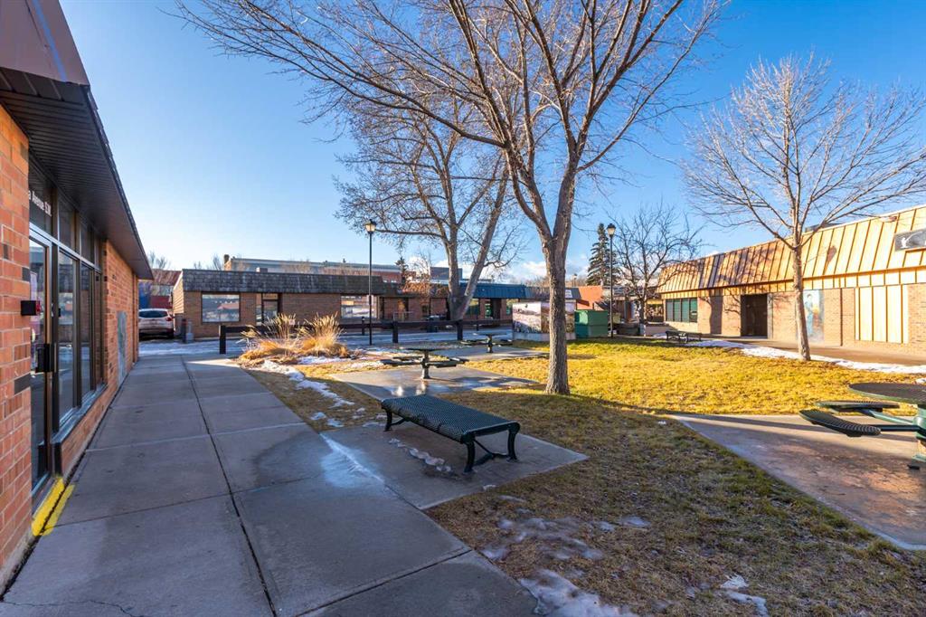 Picture of 121 1 Street SW, High River Real Estate Listing