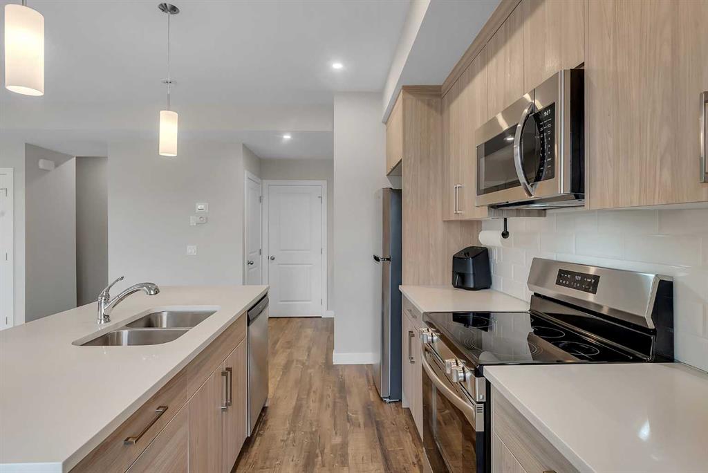 Picture of 394 Canals Crossing SW, Airdrie Real Estate Listing