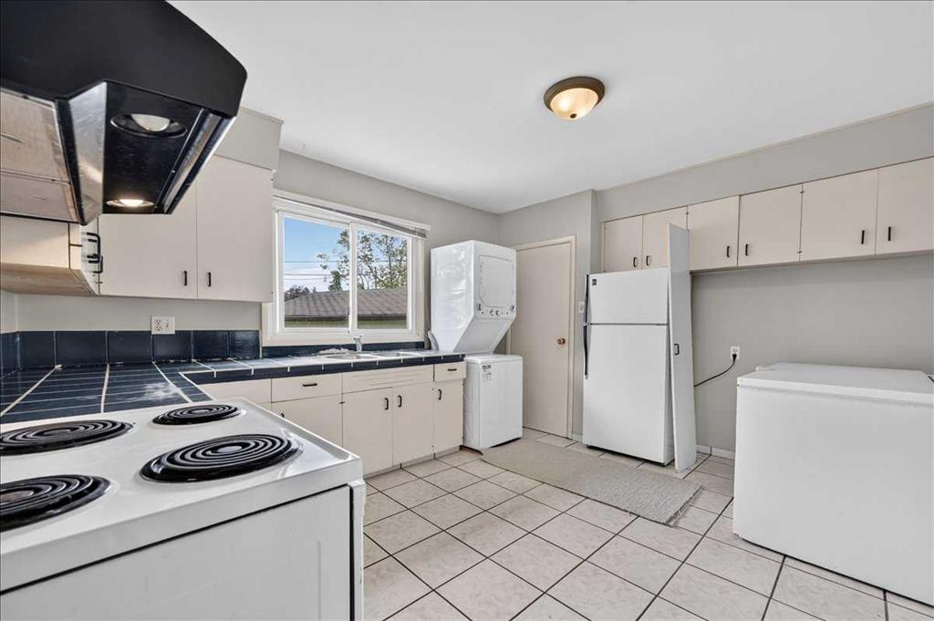 Picture of 7804 34 Avenue NW, Calgary Real Estate Listing