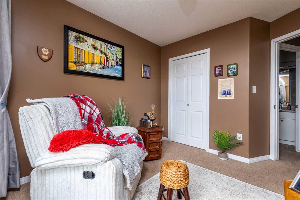 Picture of 2205 51 Avenue , Lloydminster Real Estate Listing