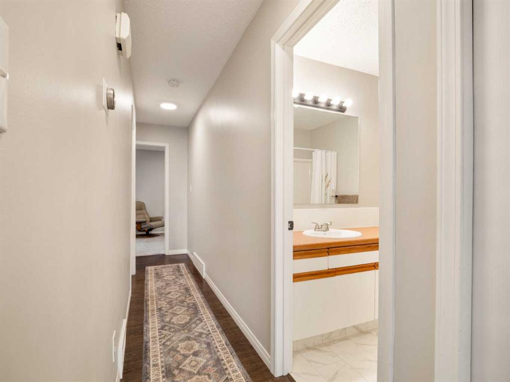 Picture of 2128 18 Avenue , Coaldale Real Estate Listing