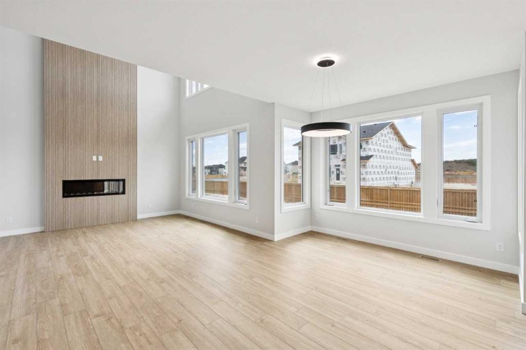 Picture of 102 Bridgeport Landing , Chestermere Real Estate Listing