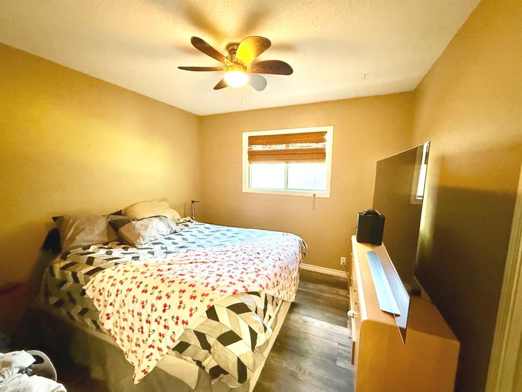 Picture of 132 SUNWAPTA Drive , Hinton Real Estate Listing