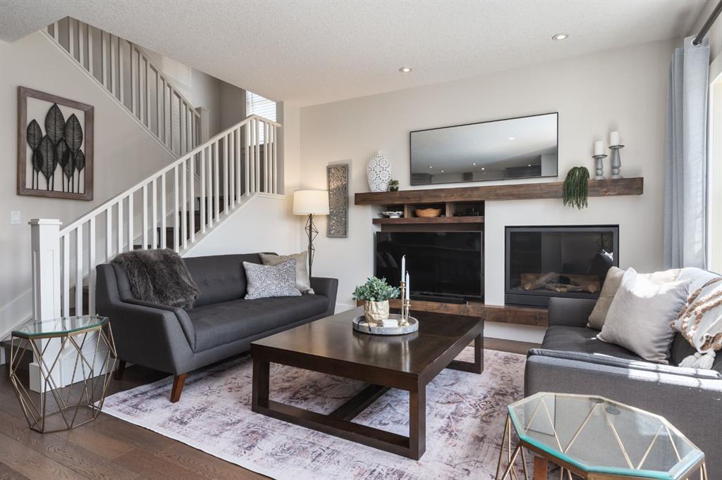 Picture of 313 Centre Avenue SE, Airdrie Real Estate Listing