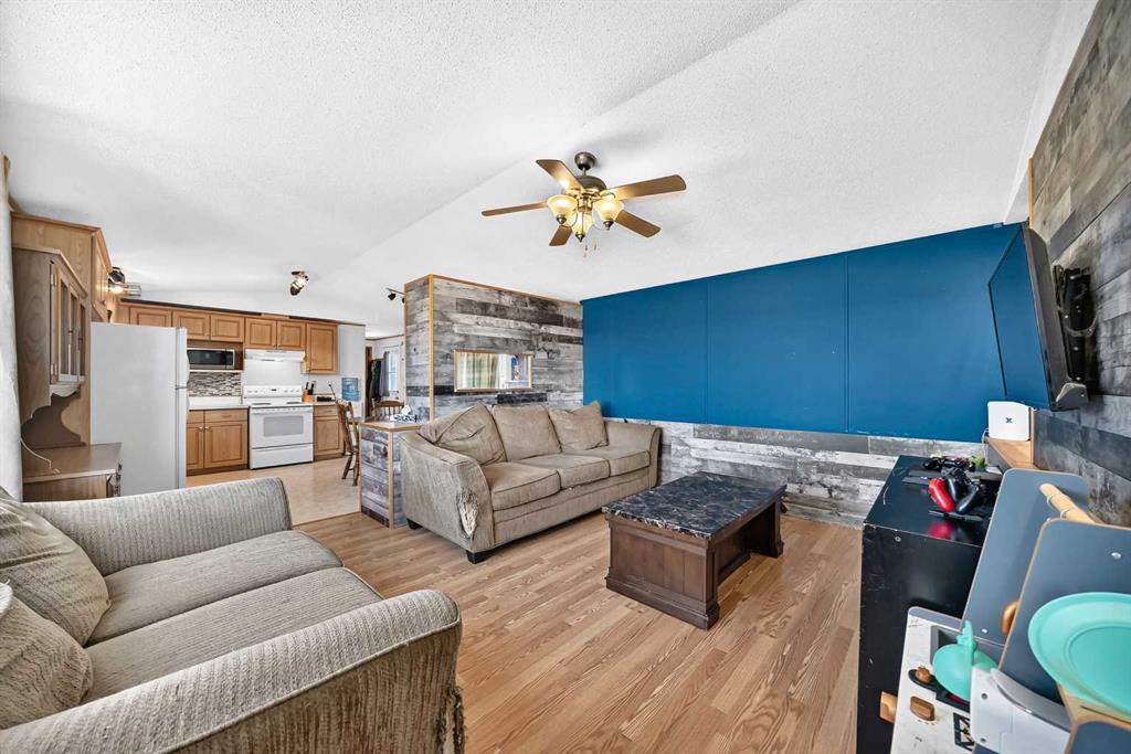 Picture of 233075 Range Road 245  , Rural Wheatland County Real Estate Listing