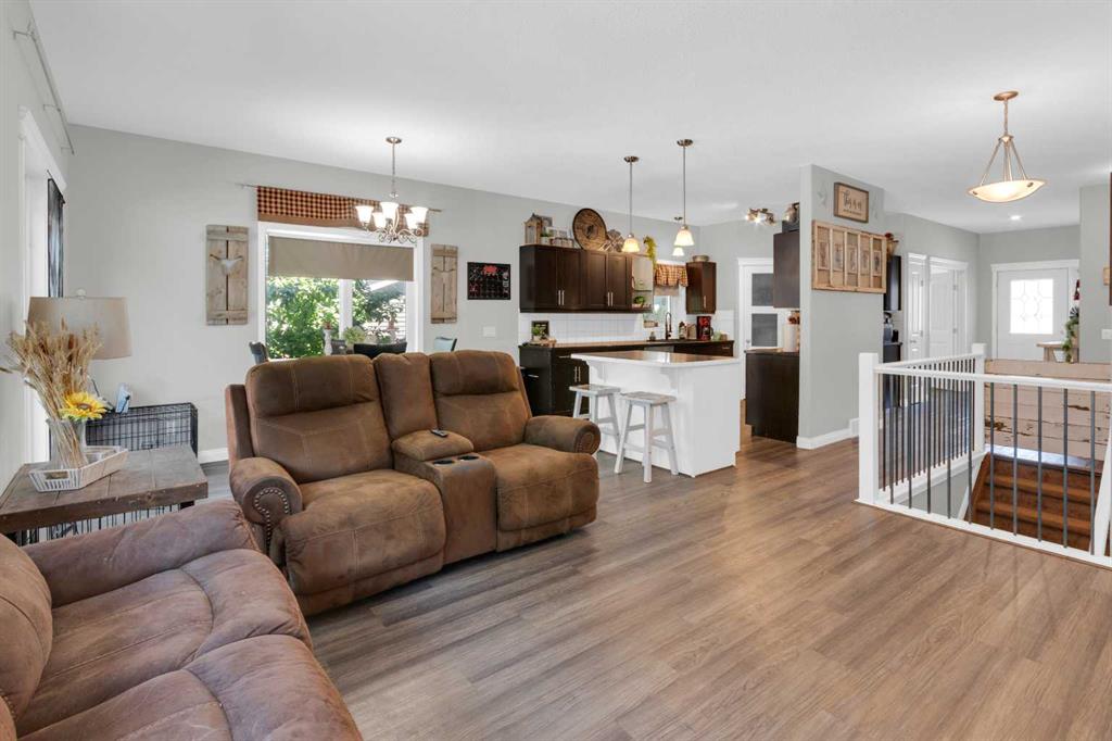 Picture of 136 Allen Crescent , Vulcan Real Estate Listing
