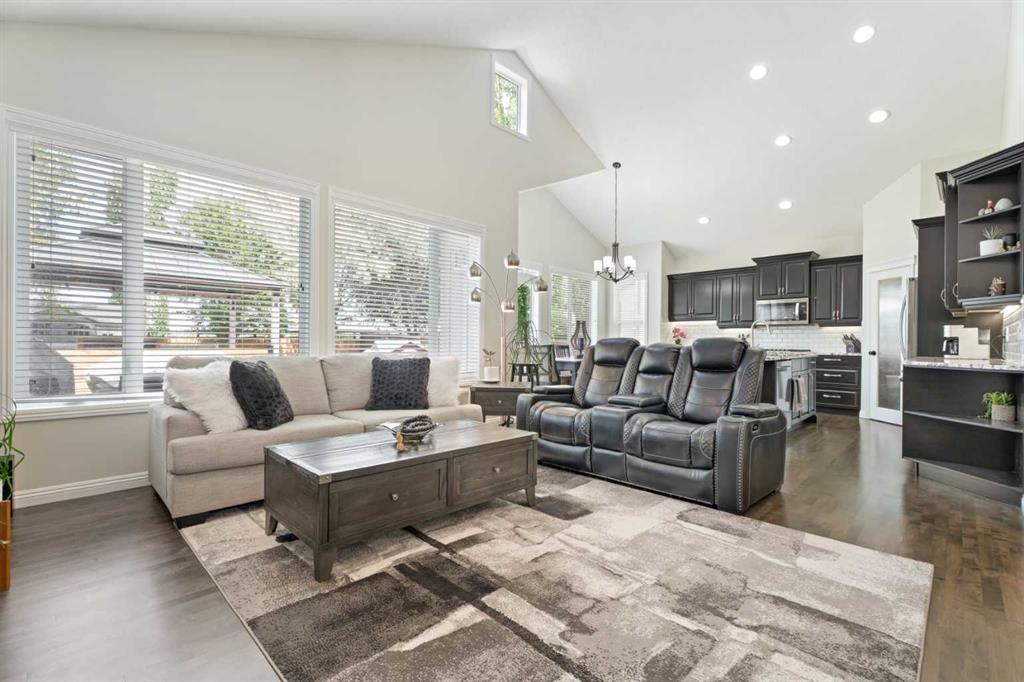 Picture of 161 Cranleigh Bay SE, Calgary Real Estate Listing
