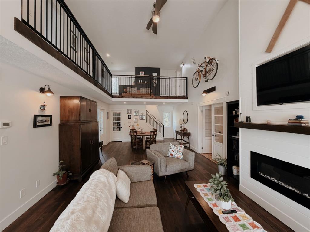 Picture of 1101 6 Street SW, Sundre Real Estate Listing