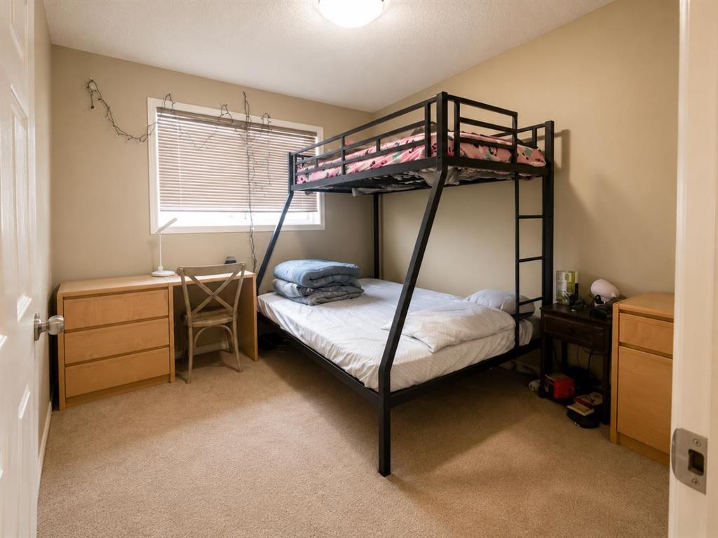 Picture of 83 Lakeway Boulevard , Sylvan Lake Real Estate Listing