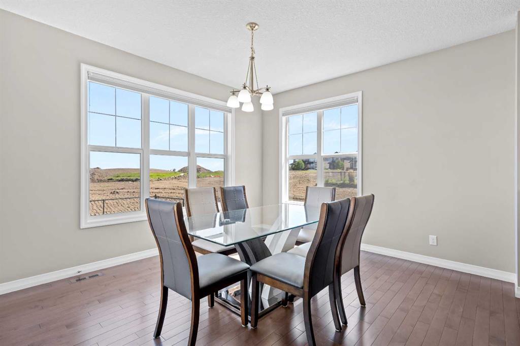 Picture of 27 Mahogany Crescent SE, Calgary Real Estate Listing