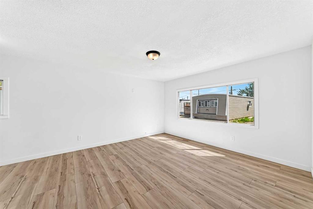Picture of 30, 2106 50 Street SE, Calgary Real Estate Listing