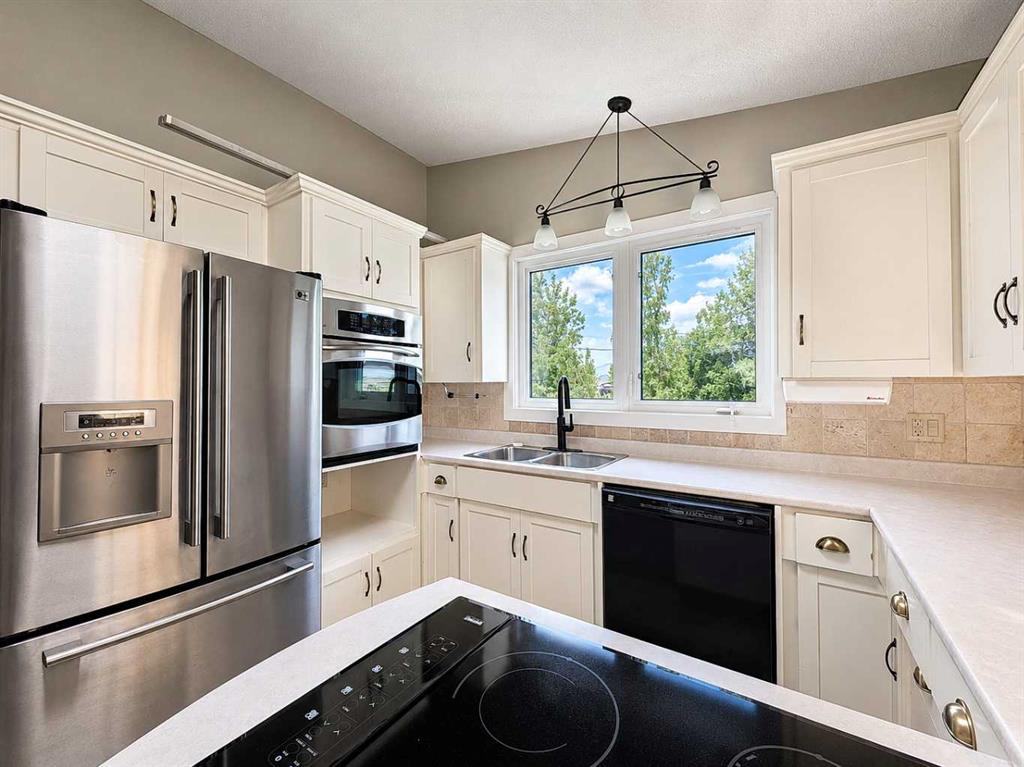 Picture of 10730 Shand Avenue  , Grande Cache Real Estate Listing