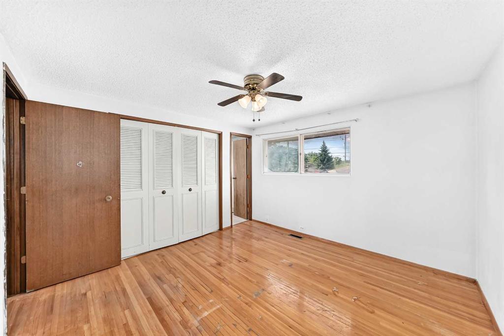 Picture of 6839 Huntridge Hill NE, Calgary Real Estate Listing