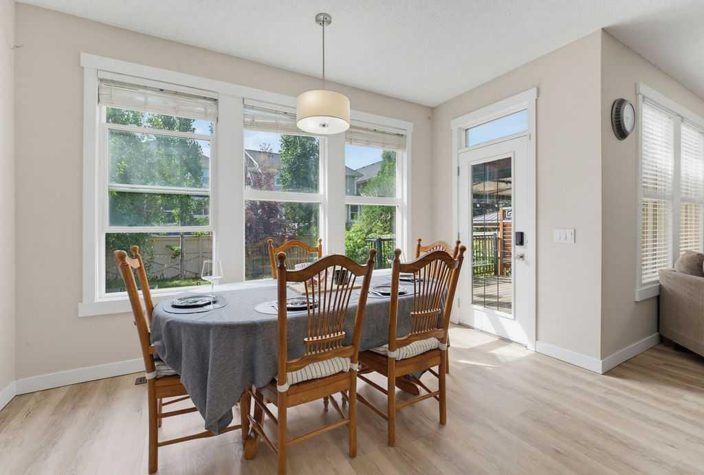 Picture of 145 Sunset Manor , Cochrane Real Estate Listing
