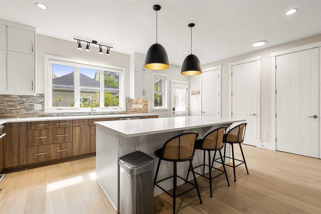 Picture of 3804 Sarcee Road SW, Calgary Real Estate Listing