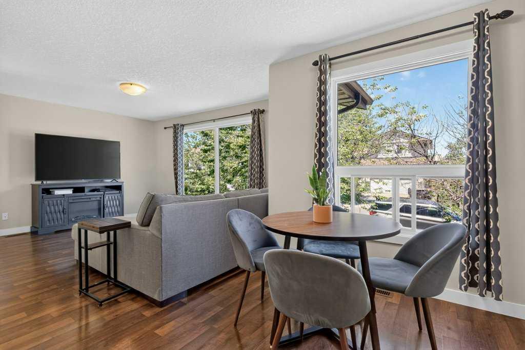 Picture of 20 McKinley Road SE, Calgary Real Estate Listing