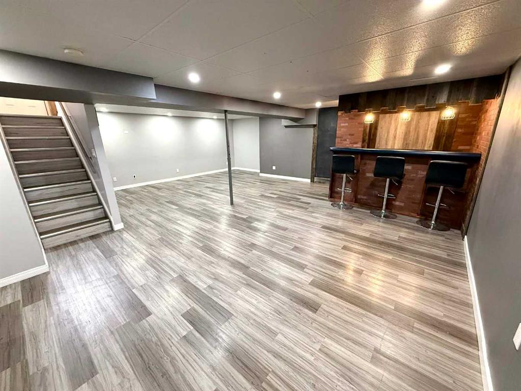 Picture of 716 Bankview Drive , Drumheller Real Estate Listing
